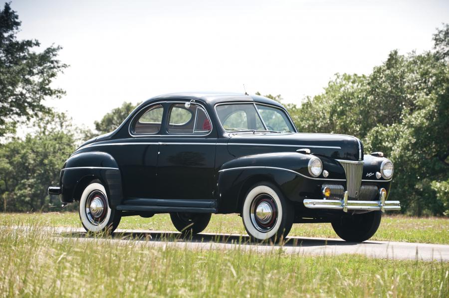  Ford Super DeLuxe Business Coupe 1941 года  (фото 1 из 37)